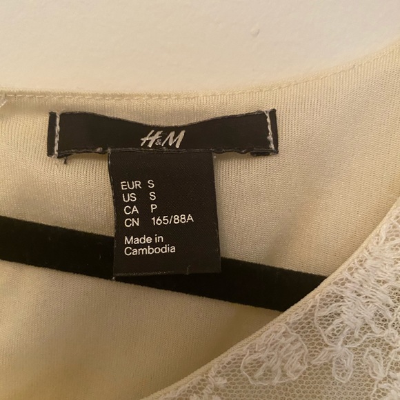 H&M | Summer Lace Dress - Picture 2 of 4